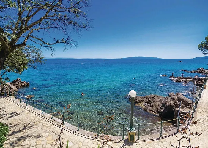 2 Bedroom Gorgeous In Veli Brgud
