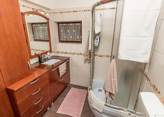 2 Bedroom Gorgeous In