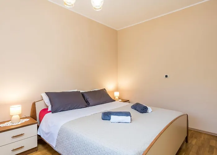 2 Bedroom Gorgeous In