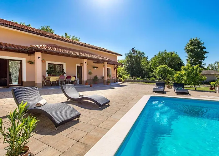 2 Bedroom Gorgeous In * Veli Brgud